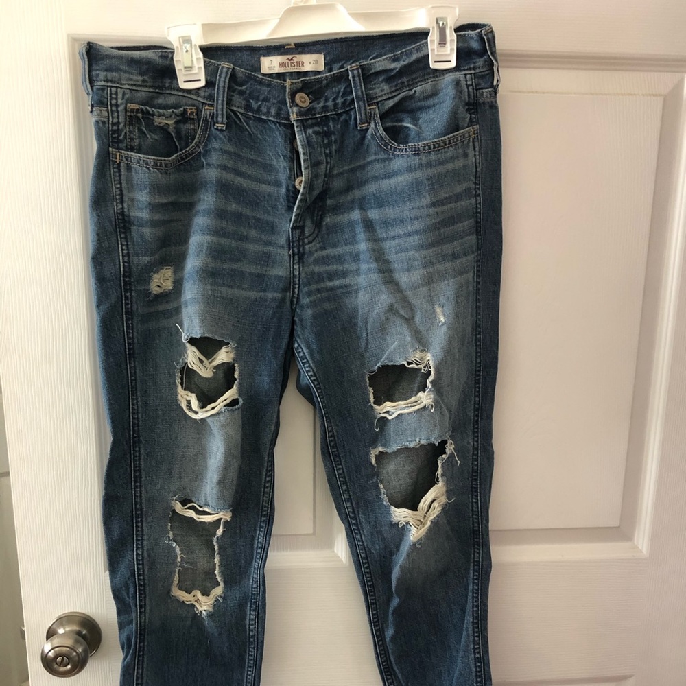 Hollister distressed boyfriend jeans